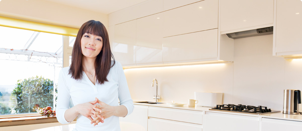 テレビもインテリア。お部屋に合わせて、色や形も選べます。（イメージ）