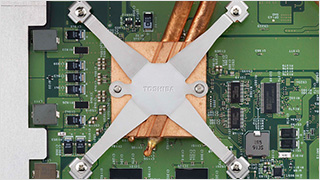 写真:CELL Broadband Engine