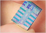 写真:スーパーコンピュータにも使われる超高性能半導体